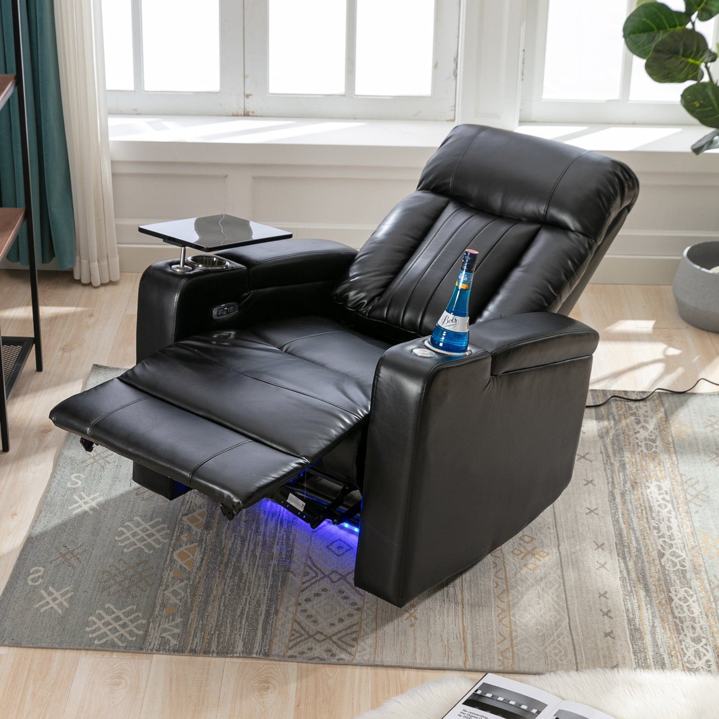 1st Choice Furniture Direct Power Motion Recliner 1st Choice Motion Recliner w/USB Port & Storage in Black Finish