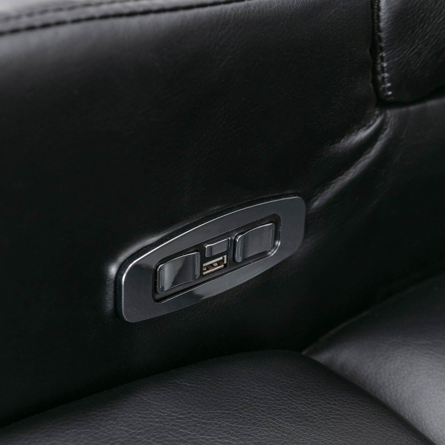 1st Choice Furniture Direct Power Motion Recliner 1st Choice Motion Recliner w/USB Port & Storage in Black Finish