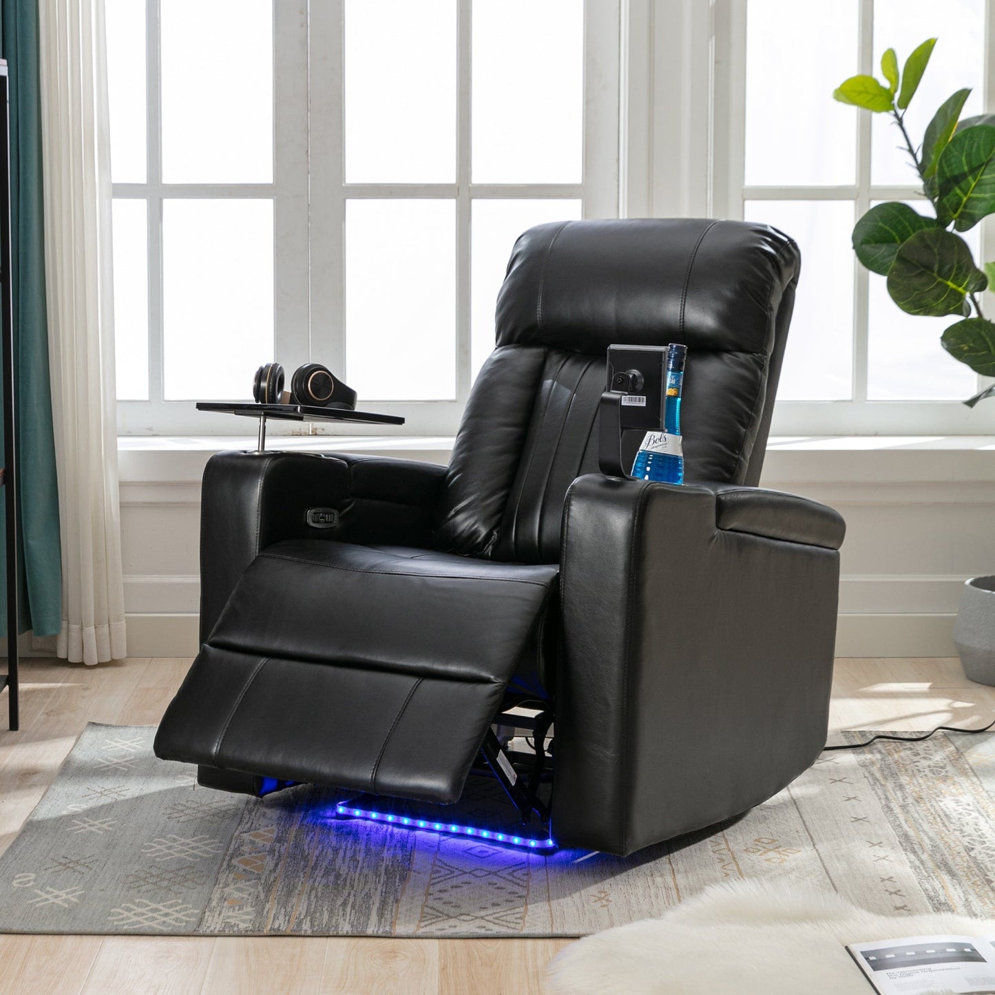 1st Choice Furniture Direct Power Motion Recliner 1st Choice Motion Recliner w/USB Port & Storage in Black Finish