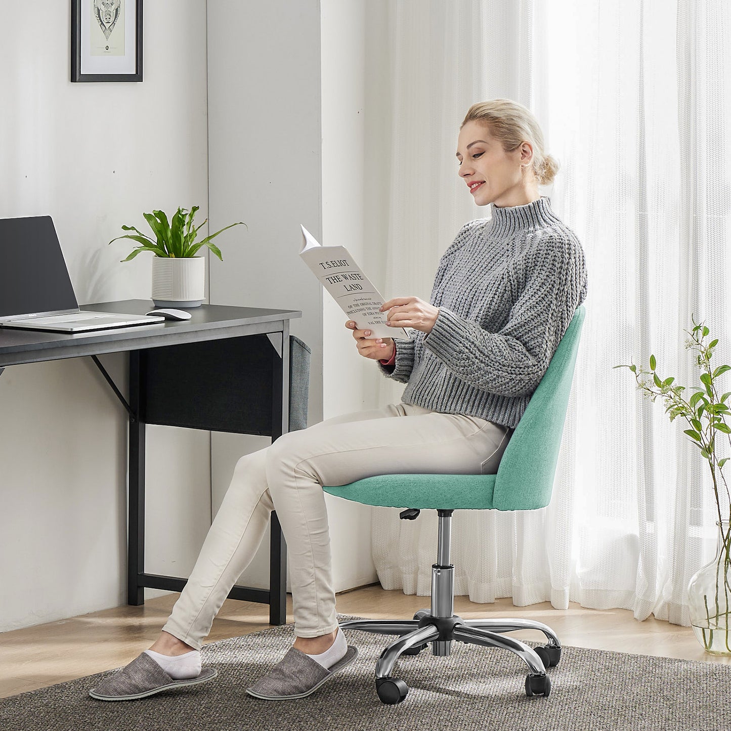 1st Choice Elevate Your Workspace: Ergonomic and Stylish Task Chair