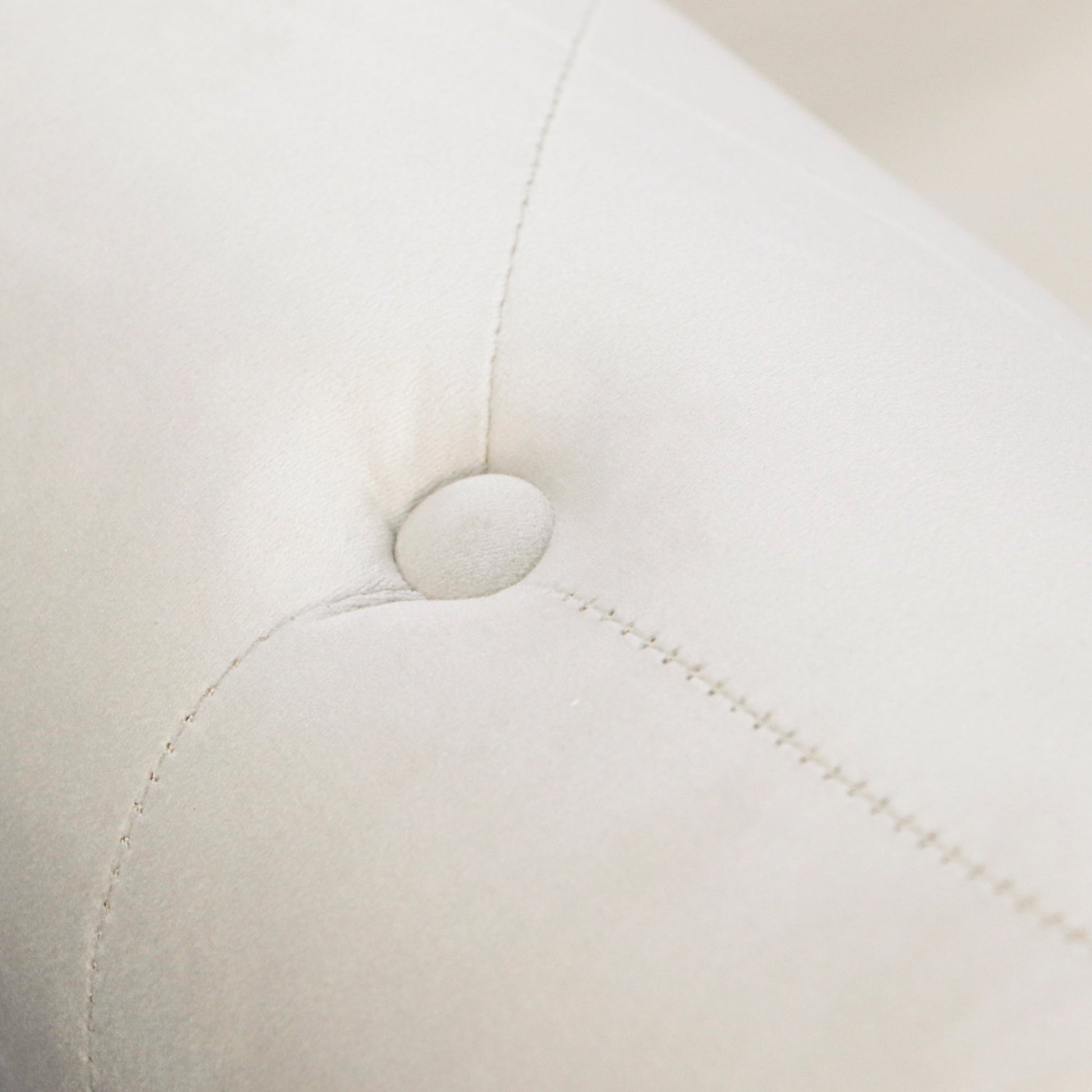 Beige Chaise Lounge Indoor, Velvet Lounge Chair for Bedroom with Storage & Pillow, Modern Upholstered Rolled Arm Chase Lounge for Sleeping with Nailhead Trim for Living Room Bedroom Office - 1st Choice Furniture Direct