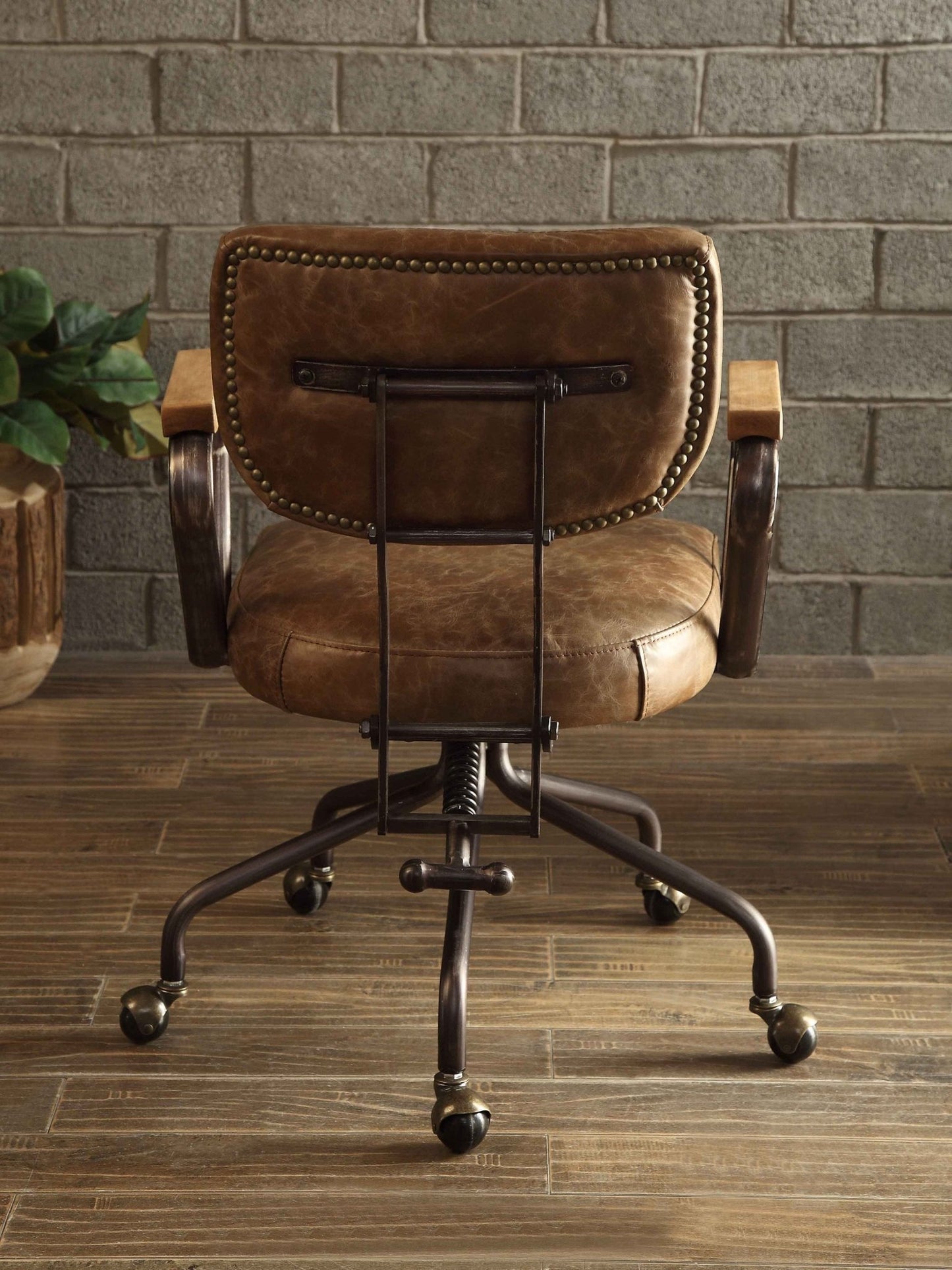 Brown Top Grain Leather Executive Office Chair - 1st Choice Furniture Direct