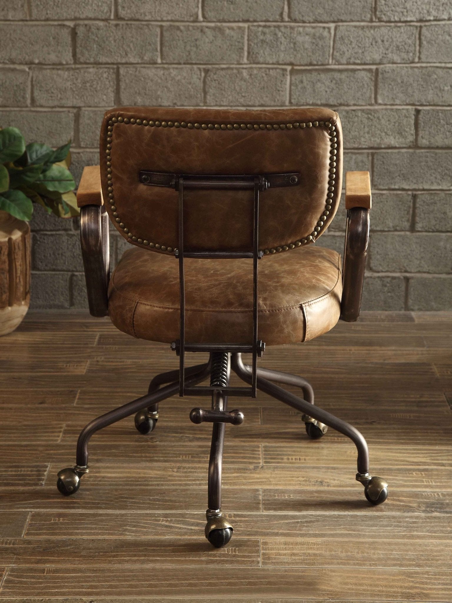 Brown Top Grain Leather Executive Office Chair - 1st Choice Furniture Direct