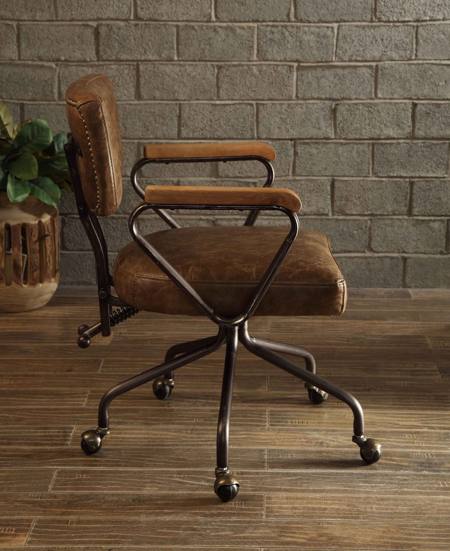 Brown Top Grain Leather Executive Office Chair - 1st Choice Furniture Direct