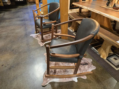 Reclaimed Barnwood Bar Stool – Rustic Walnut Handmade Farmhouse Stool