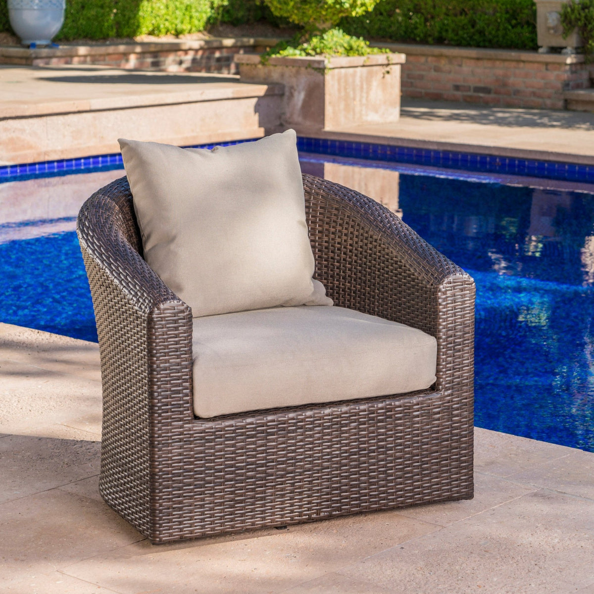 Outdoor Aluminum Frame Wicker Swivel Chair - 1st Choice Furniture Direct