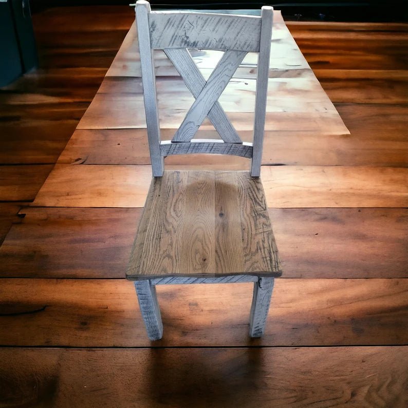 Reclaimed Barnwood Round Dining Table Set – Amish Solid Wood Table with 4 Chairs - 1st Choice Furniture Direct
